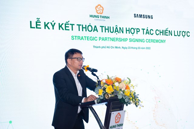 &Ocirc;ng V&otilde; Văn Khang - Ph&oacute; Tổng gi&aacute;m đốc Tập đo&agrave;n Hưng Thịnh ph&aacute;t biểu tại sự kiện.