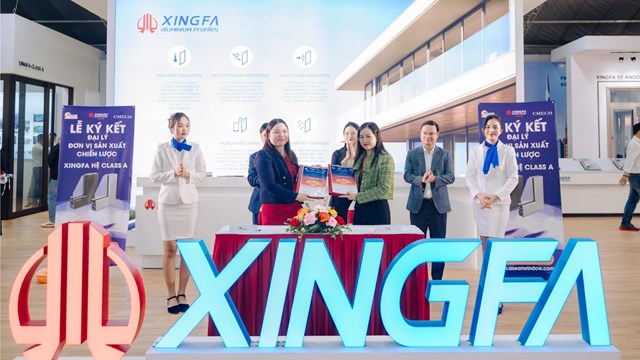 Đại diện c&aacute;c đơn vị k&yacute; kết đại l&yacute; Đối t&aacute;c sản xuất chiến lược Xingfa hệ Class A