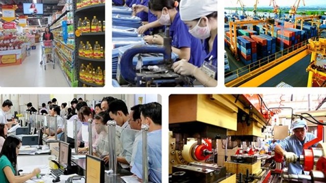 Việt Nam cần một g&oacute;i hỗ trợ 93.000 tỷ cho năm 2021