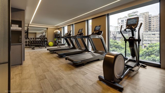 Tập luyện th&ecirc;m phần m&atilde;n nh&atilde;n với tầm view giữa tầng kh&ocirc;ng (Ảnh minh hoạ)