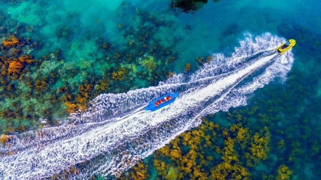 Từ một b&aacute;n đảo y&ecirc;n vắng, Hải Giang chuyển m&igrave;nh th&agrave;nh điểm đến du lịch mới