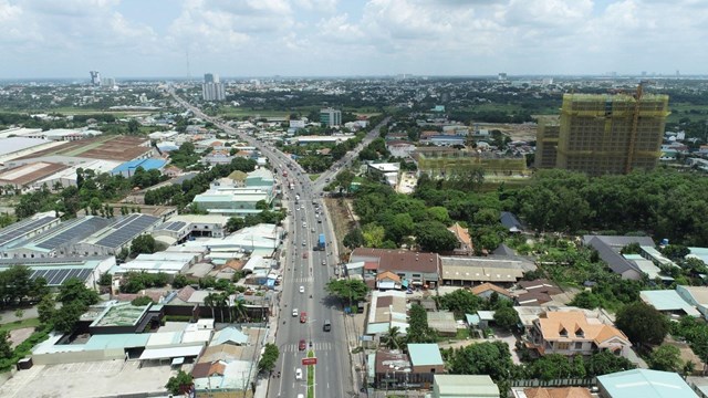 Quốc lộ 13 mở rộng sẽ gi&uacute;p tăng t&iacute;nh kết nối của Thuận An với c&aacute;c đ&ocirc; thị lớn l&acirc;n cận. (Ảnh: Hung Thinh Land)