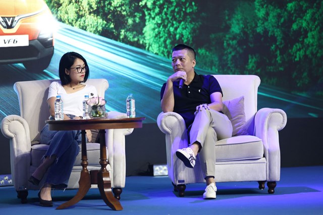 Anh T&ugrave;ng Anh cho rằng đ&acirc;y l&agrave; thời điểm l&yacute; tưởng để mua xe điện.