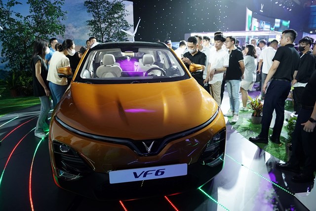 VF 6 được đ&aacute;nh gi&aacute; cao về kh&ocirc;ng gian nội thất.