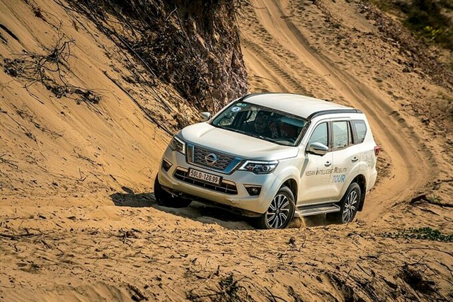 Nissan Terra tại một h&agrave;nh tr&igrave;nh tại B&igrave;nh Thuận. Ảnh:&nbsp;Huy Thắng