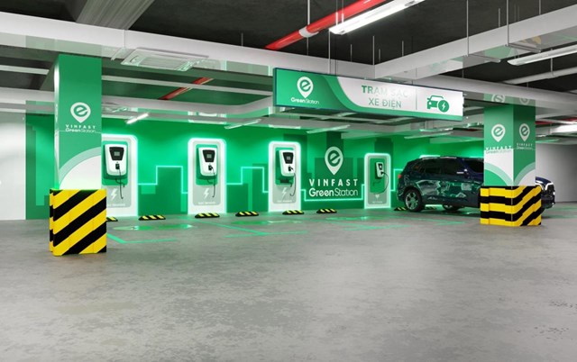 Ch&#226;n dung xe điện VinFast khi được lắp pin 100% thể rắn, sạc si&#234;u nhanh - Ảnh 1