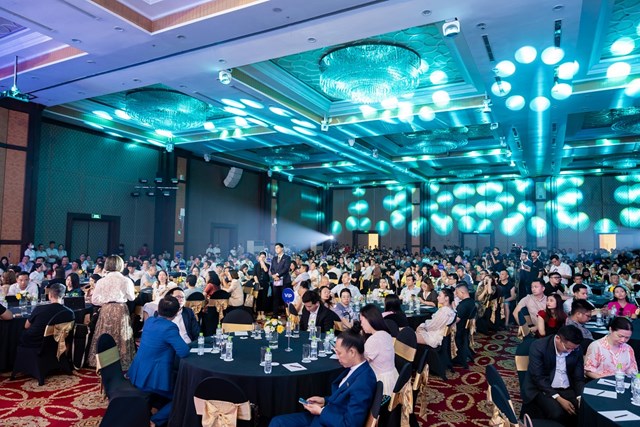 Thị trường BĐS đang nghi nhận những t&iacute;n hiệu t&iacute;ch cực sau h&agrave;ng loạt ch&iacute;nh s&aacute;ch điều h&agrave;nh vĩ m&ocirc; hiệu quả v&agrave; ch&iacute;nh s&aacute;ch b&aacute;n h&agrave;ng hấp dẫn từ c&aacute;c chủ đầu tư lớn.