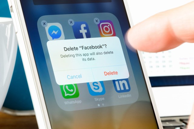 Những người tham gia sẽ cần phải hủy k&iacute;ch hoạt t&agrave;i khoản Facebook hoặc Instagram.