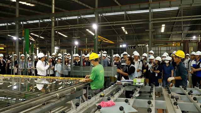 C&ugrave;ng học &ndash; hiểu &ndash; hỏi &ndash; h&agrave;nh về k&iacute;nh SADO