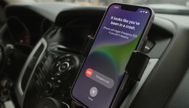 Người d&ugrave;ng chỉ c&oacute; 10 gi&acirc;y để tắt th&ocirc;ng b&aacute;o trước khi iPhone li&ecirc;n hệ với đội cứu hộ c&ugrave;ng người th&acirc;n chủ nh&acirc;n.