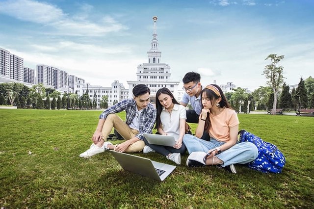 Chủ động học hỏi, kh&ocirc;ng ngại va chạm thực tế gi&uacute;p cho những bạn trẻ Gen Z ng&agrave;y c&agrave;ng tự tin xoay chuyển thế giới.