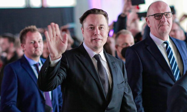 Elon Musk cũng đang c&oacute; kế hoạch mở lại nhiều t&agrave;i khoản bị Twitter kh&oacute;a trước đ&oacute;.