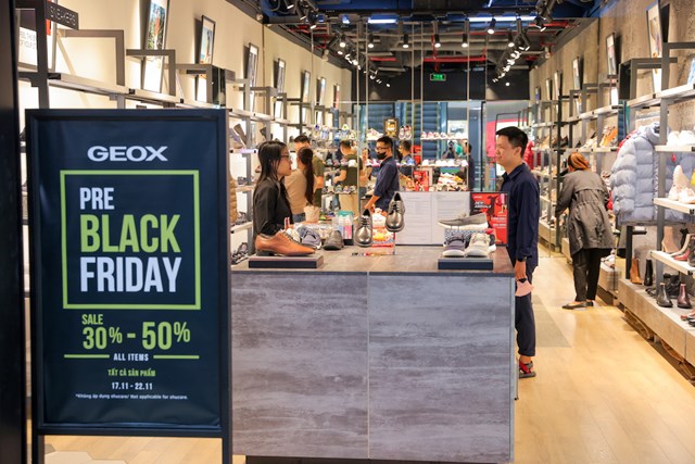 Geox giảm khủng l&ecirc;n tới 50% cho toàn bộ sản ph&acirc;̉m nhân dịp Black Friday