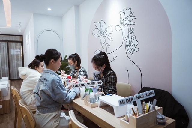 Dalhye Beauty ra mắt showroom mới với tiệc khai trương s&#244;i động - Ảnh 4
