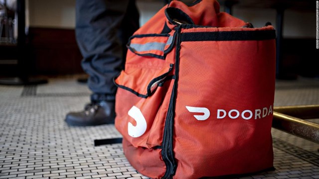 Airbnb v&agrave; Doordash v&agrave; nhiều kỳ l&acirc;n khởi nghiệp kh&aacute;c vẫn IPO th&agrave;nh c&ocirc;ng d&ugrave; hoạt động kh&ocirc;ng c&oacute; l&atilde;i. Ảnh:&nbsp;CNN.