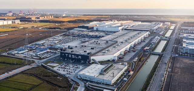 Việc dừng sản xuất để nghỉ cuối năm l&agrave; h&agrave;nh động chưa từng c&oacute; tiền lệ ở Tesla Thượng Hải.