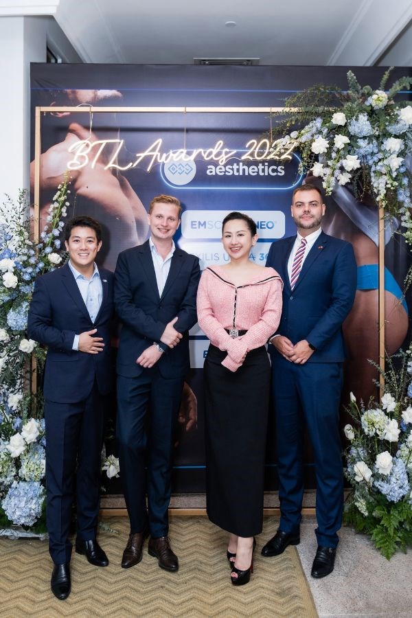 Sự tham dự của CEO Tr&acirc;m Nguyễn - nh&agrave; s&aacute;ng lập Ruco International Clinic, đơn vị đ&atilde; nhận được hai giải thưởng danh gi&aacute; l&agrave; Neo Excellence Award 2022 v&agrave; BTL Diamond Partners 2022
